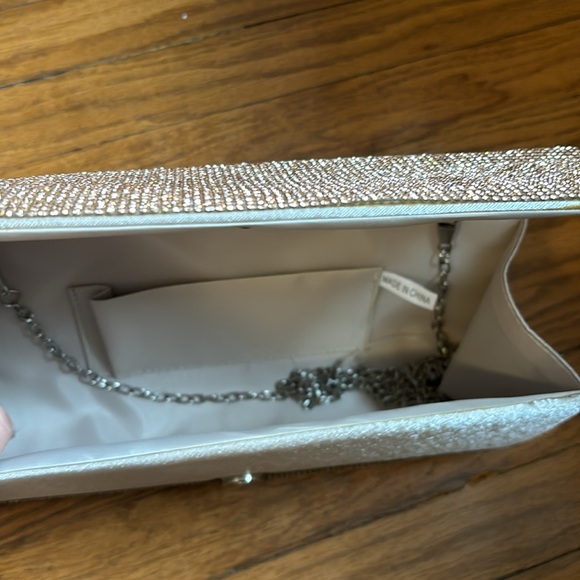 Rose gold sequined clutch - Picture 3 of 4